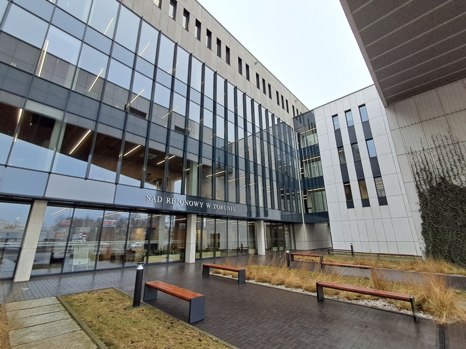 Sąd Rejonowy w Toruniu. To tutaj pół roku przeleżało zażąlenie złożone przez rodzinę Olka. / Fot. Tomasz Bielicki