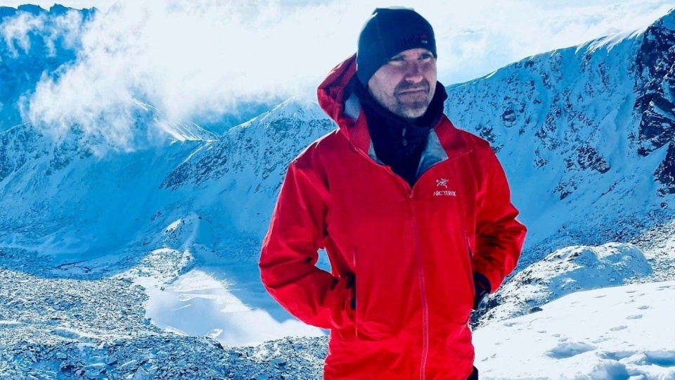 Taternik z Włocławka Mariusz Gapiński relacjonował dla Polskiego radia PiK ewakuację ze schroniska w Dolinie Pięciu Stawów/fot. Mariusz Gapiński/Facebook