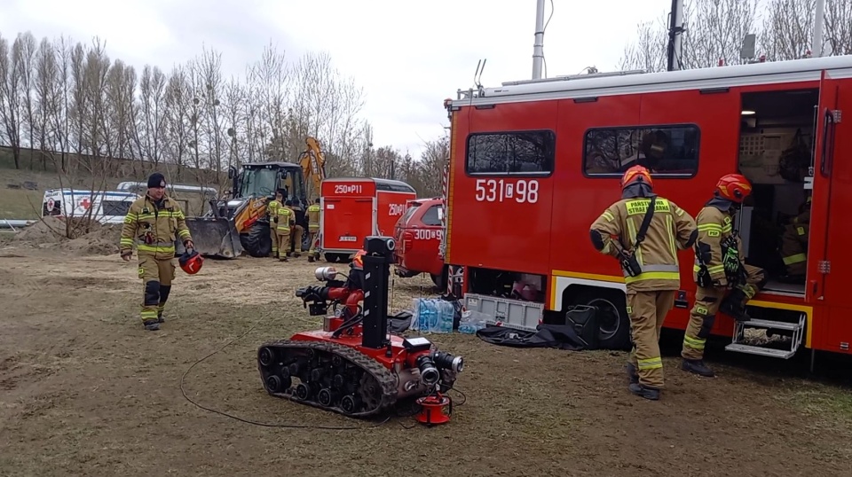 Pożar około 60 butli z gazem w Bydgoszczy. Drugi dzień akcji [AKTUALIZACJA] [zdjęcia i wideo]