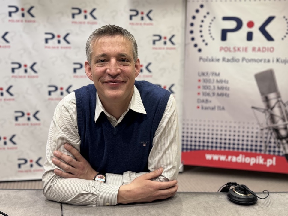 Paweł Zalejski w studiu Polskiego Radia PiK. / Fot. Magda Jasińska