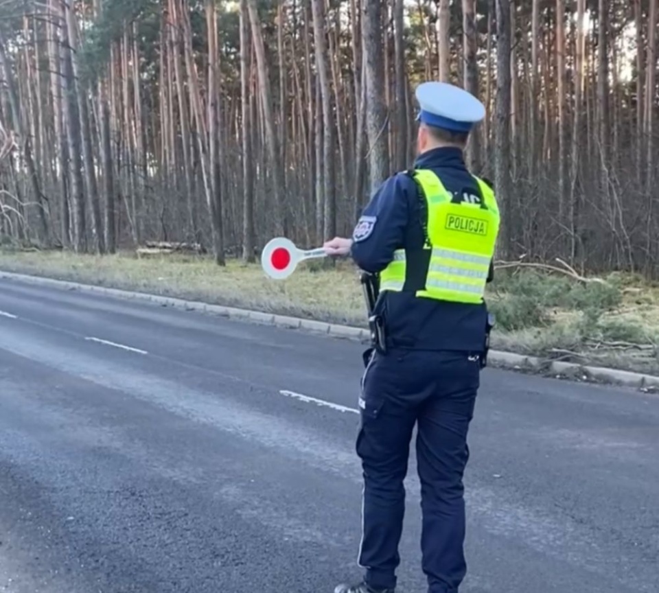 Policjanci z Topólki (powiat radziejowski) zatrzymali 35-latka w Świerczynkach. Jechał traktorem - Ursusem/Fot. Policja