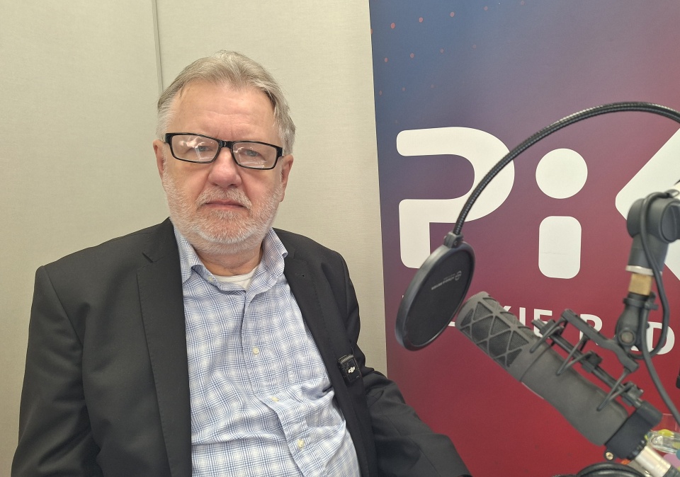 Dr hab. Janusz Bojarski w studiu Polskiego Radia PiK. / Fot. Tomasz Bielicki