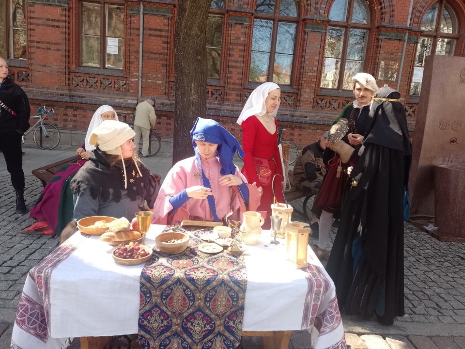 Pokaz „Historyczna codzienność" zorganizowano w z okazji 24. Festiwalu Nauki i Sztuki/fot. Michał Zaręba