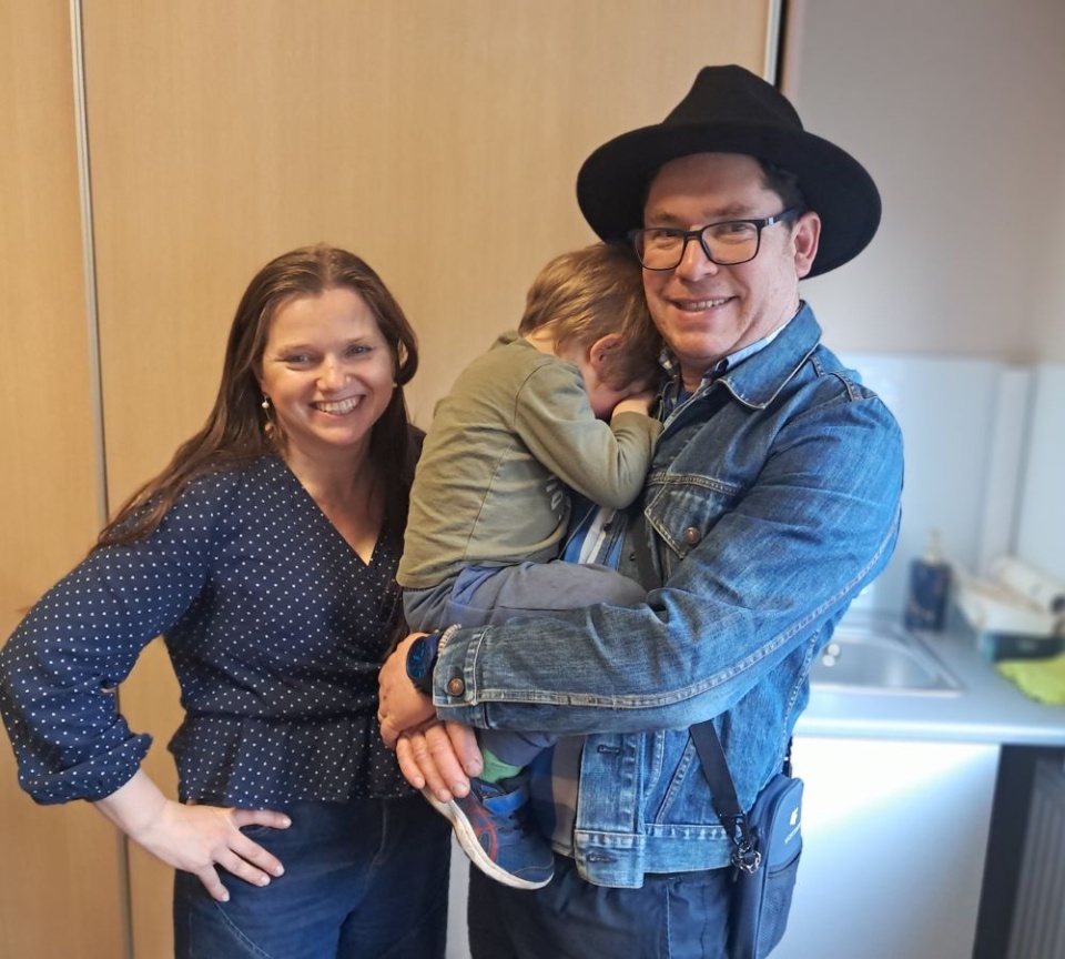 Justyna i Nikolas Gorce-Bałut z najmłodszym synem Noem/Fot. Magdalena Gill