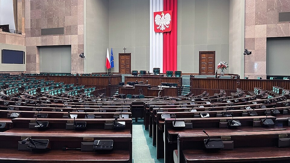 Sala posiedzeń Sejmu/fot. Wikipedia/Andrzej Barabasz