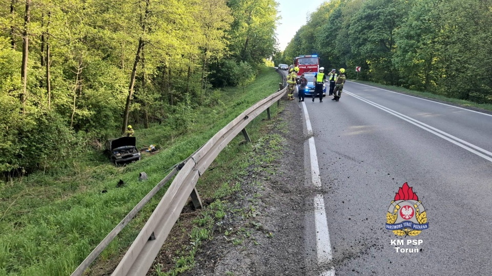 Przez pół godziny obowiązywał w tym miejscu ruch wahadłowy. / Fot. KM PSP Toruń