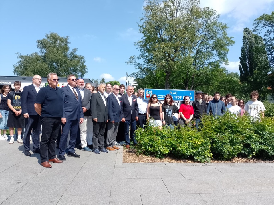 W Toruniu odbyły się uroczystości poświęcone pamięci działaczy „Solidarności”. 4 czerwca przypada 37. rocznica pierwszych częściowo wolnych wyborów parlamentarnych/fot. Michał Zaręba