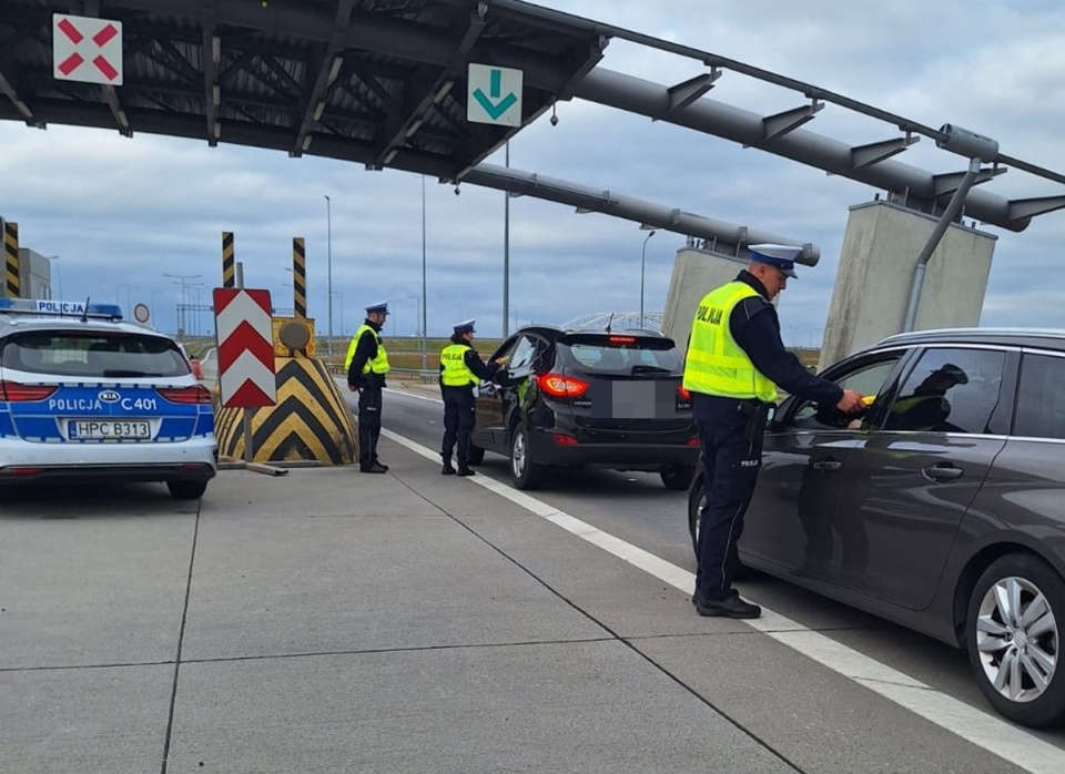 Policjanci skontrolowali ponad 25 tysięciu kierowców w regionie (fot. KWP w Bydgoszczy)