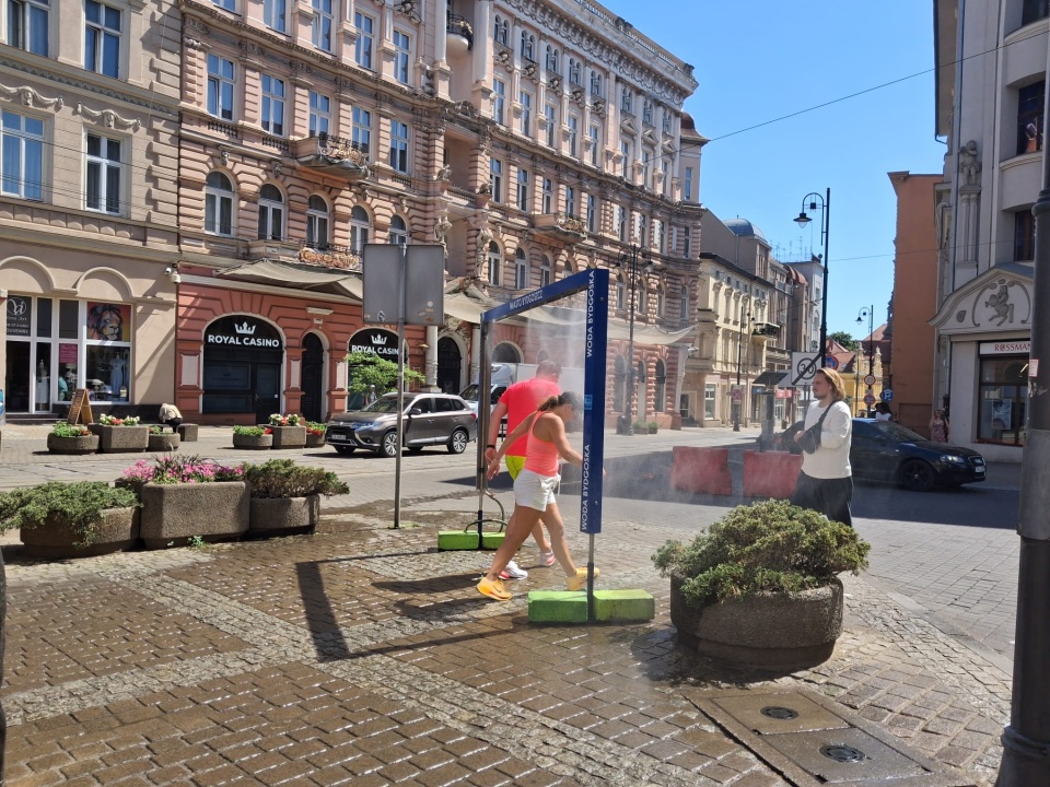 Kurtyny wodne to chwilowa ulga podczas spaceru po rozgrzanym mieście/fot. Agata Raczek