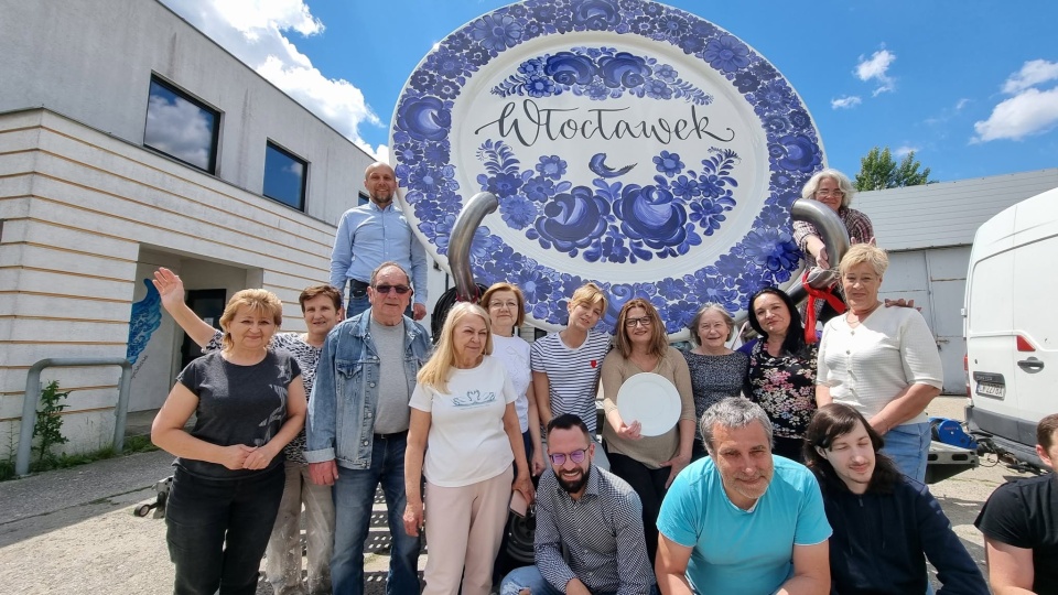 Jednym ze zwycięskich projektów tegorocznego budżetu obywatelskiego jest wykonany już Wielki Talerz Fajansowy (fot. Fabryka Fajansu Fajans Włocławek)