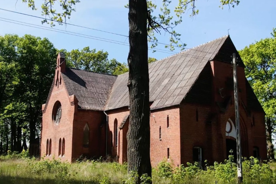 Dawny kościół w Wieldządzu ma nowego właściciela/fot. Sowa Nieruchomości
