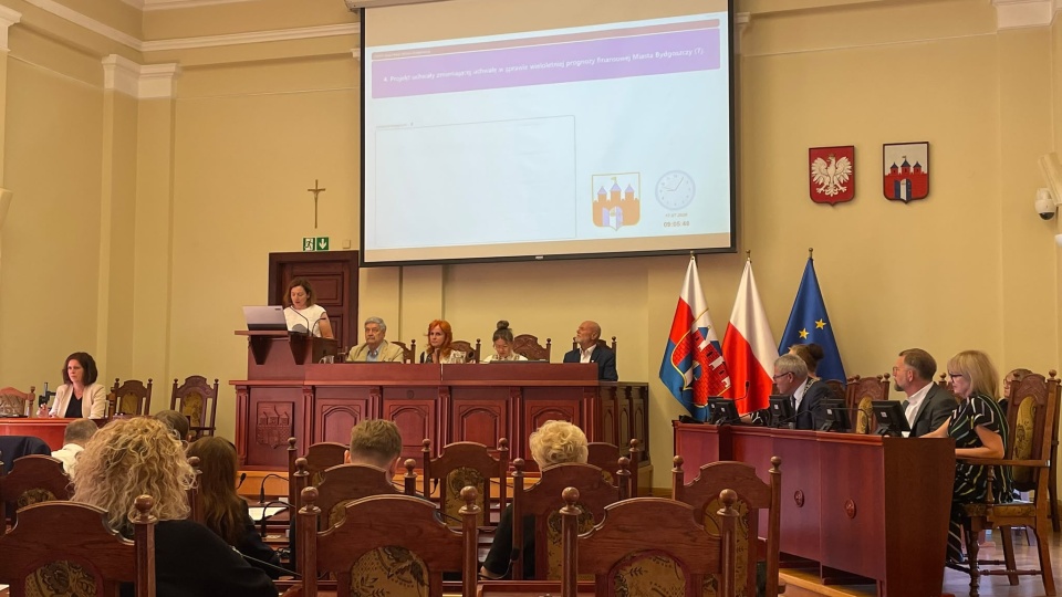 Bydgoscy radni uchwalili zmiany w budżecie na 2026 rok /fot. Natasza Trzebuchowska