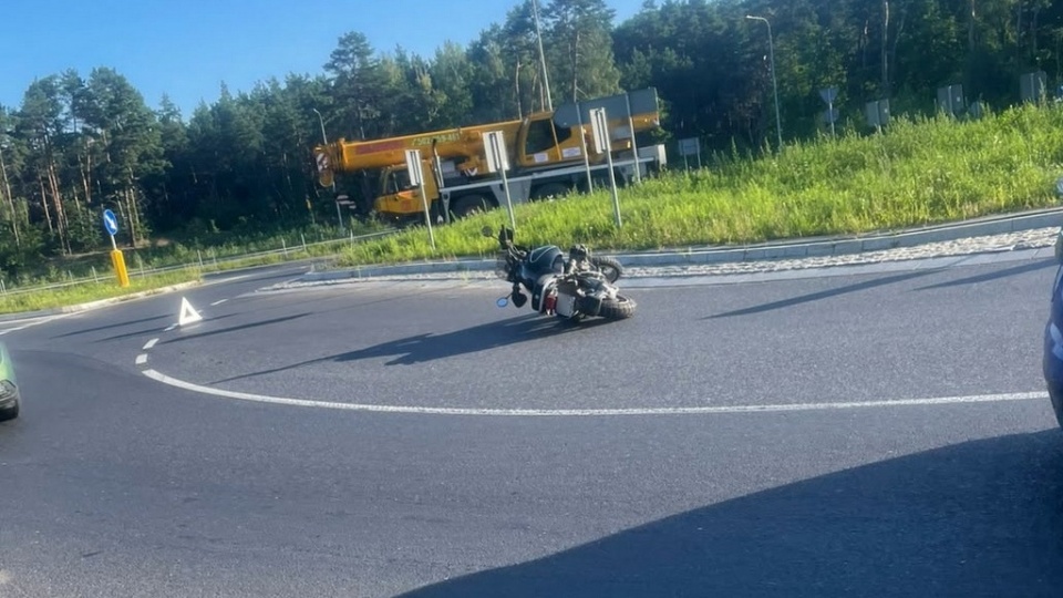 Motocyklista został potrącony na DK 10 w Pawłówku/fot. KMP w Bydgoszczy