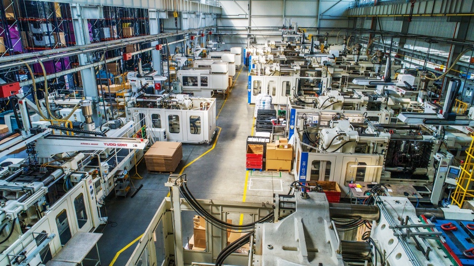 Wnętrze jednej z hal Form-Plast S.A. / Fot. Materiały promocyjne Form-Plast S.A.