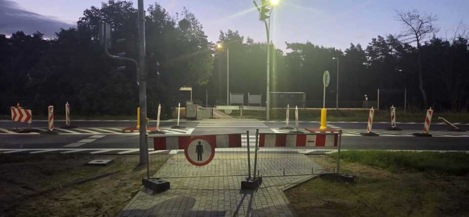 Pociąg zatrzymał się na stacji Toruń Katarzynka po raz pierwszy od 1065 dni. Problemem wciąż jest przejście dla pieszych/fot. Mariusz Luda